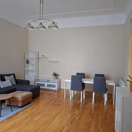 Quiet Near Everything Apartment Budapest